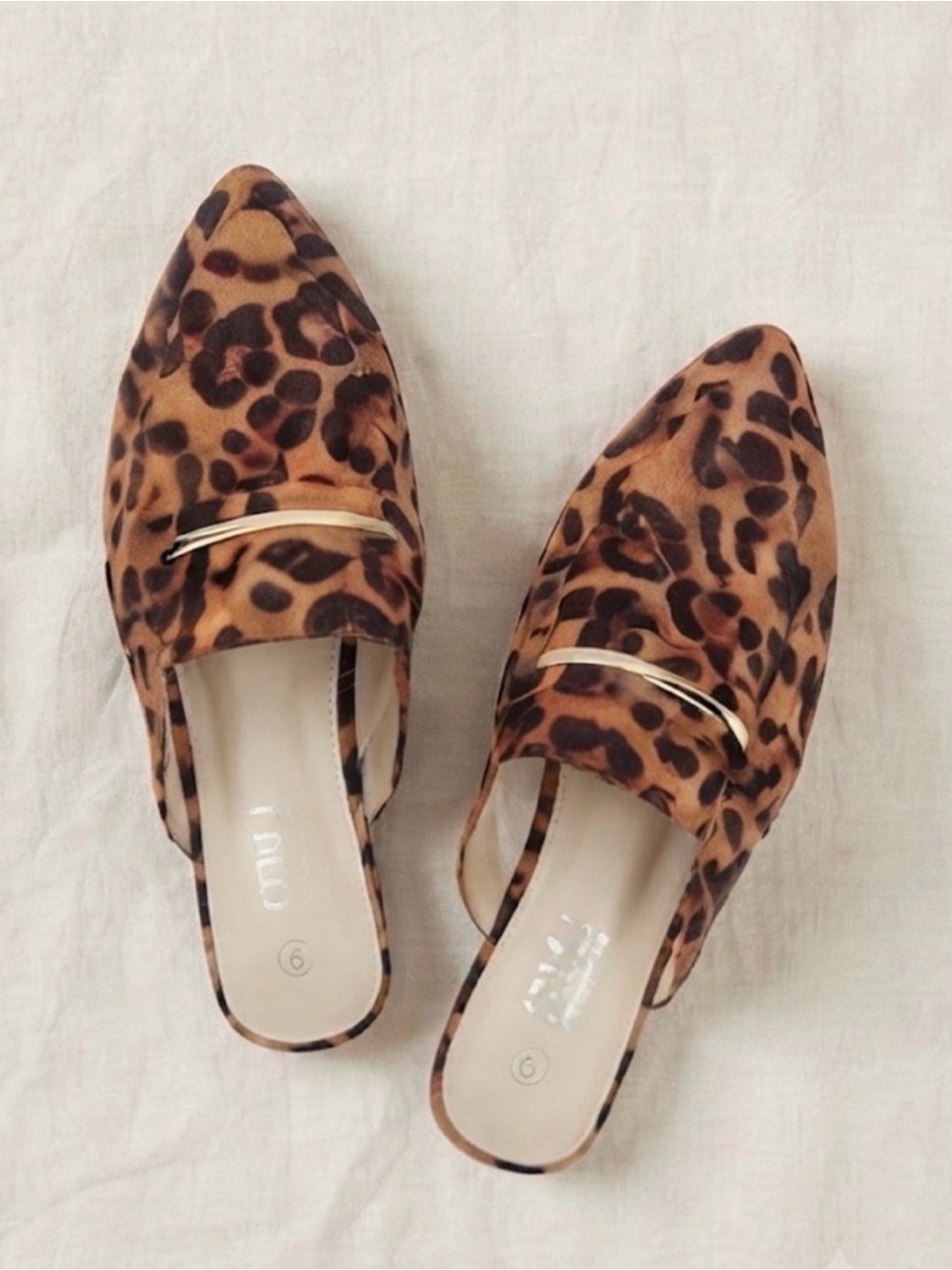 Leopard Print Pointed Toe Mules